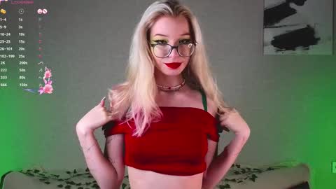 Mona online show from February 2025 08:11:02 PM