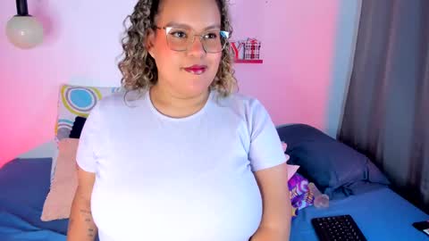 Snapshot of monica_bbw_ chatting on February 2025 01:36:01 AM aleja independent model online show from February 2025 01:36:01 AM