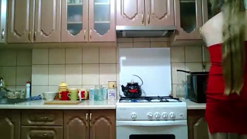 Snapshot of monica_tamayo chatting on October 2025 09:02:01 PM Monica online show from October 2025 09:02:01 PM