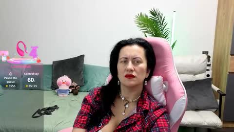 Monica online show from September 2025 06:02:02 PM