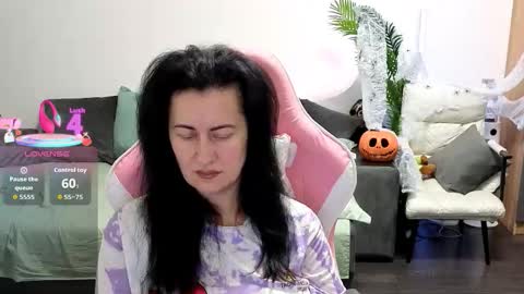 Monica online show from October 2025 09:43:02 AM