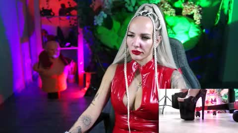 Monika online show from October 2025 11:10:01 AM