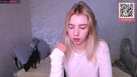 monicamoonlight online show from September 2025 01:54:02 PM