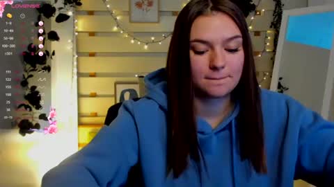 Monika online show from February 2026 01:21:02 PM