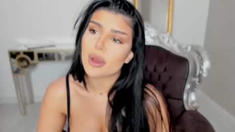 Snapshot of moniqueeass chatting on June 2026 07:50:02 AM Alessia online show from June 2026 07:50:02 AM