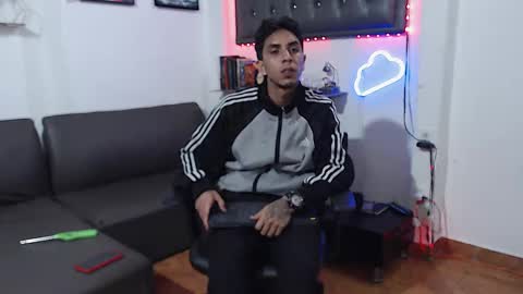 Snapshot of monkey_uchiha77 chatting on February 2025 12:43:02 PM simon dice online show from February 2025 12:43:02 PM