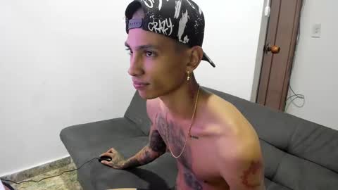 monkeyd_66 online show from December 2024 11:33:02 AM