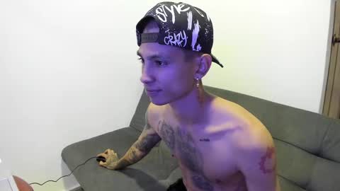 monkeyd_66 online show from December 2024 11:32:01 AM