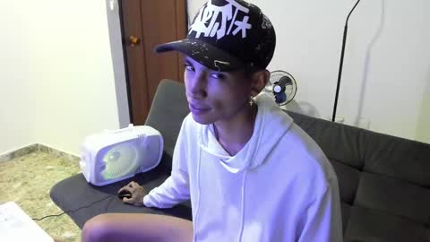 monkeyd_66 online show from January 2025 10:24:02 AM