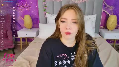 Moon  Bunny online show from February 2026 12:47:02 PM