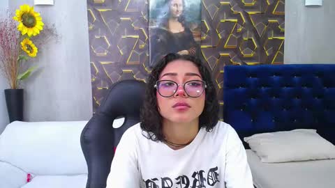 moon_and_fire_ online show from February 2026 05:01:02 AM