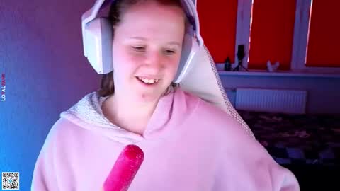 Lola online show from September 2025 02:55:02 PM