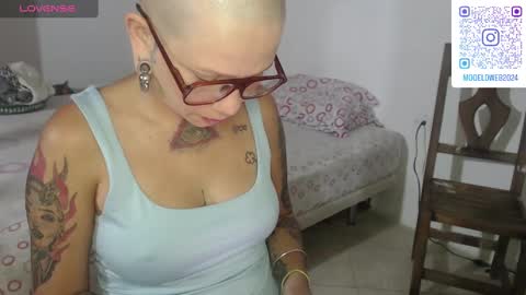 Luna online show from January 2025 10:39:01 PM