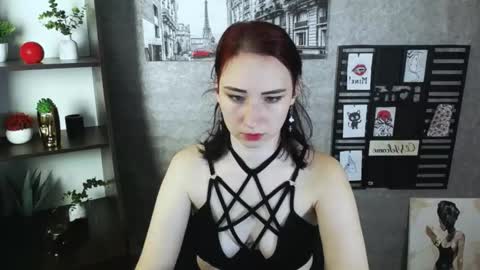 Diana online show from November 2025 09:25:02 PM