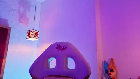 Snapshot of moon_winy chatting on July 2026 11:49:01 AM Winy online show from July 2026 11:49:01 AM