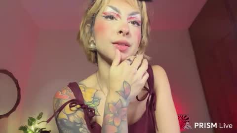 Snapshot of mooncinna chatting on October 2025 08:51:01 PM Cinna online show from October 2025 08:51:01 PM