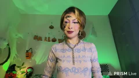 Snapshot of mooncinna chatting on November 2025 10:23:02 PM Cinna online show from November 2025 10:23:02 PM