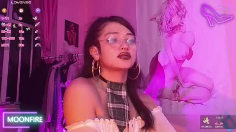 Snapshot of moonfiredance chatting on October 2025 05:17:02 AM Nicky online show from October 2025 05:17:02 AM