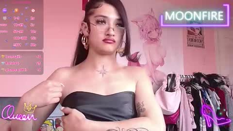 Snapshot of moonfiredance chatting on January 2026 05:27:02 PM Nicky online show from January 2026 05:27:02 PM