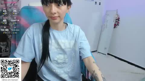 MOON  online show from September 2025 11:04:02 PM