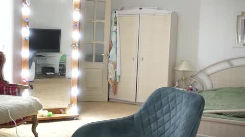 Jane online show from September 2025 05:45:02 AM