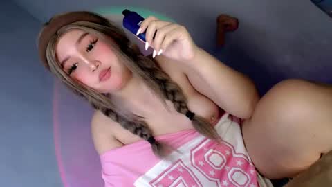 Snapshot of moonlight_baby28 chatting on July 2026 10:01:01 PM B E T T Y online show from July 2026 10:01:01 PM