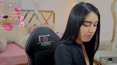 Snapshot of moonshine_tay chatting on September 2025 07:38:01 PM Moon online show from September 2025 07:38:01 PM