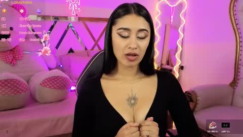 Snapshot of moonshine_tay chatting on September 2025 08:23:01 PM Moon online show from September 2025 08:23:01 PM