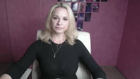 Snapshot of moonsusanna chatting on May 2026 02:45:01 PM Susanna online show from May 2026 02:45:01 PM