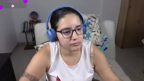 Snapshot of moonwoman_ chatting on June 2026 07:17:02 AM Moon Woman online show from June 2026 07:17:02 AM