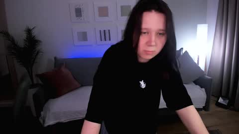 Charli online show from April 2026 06:35:01 PM