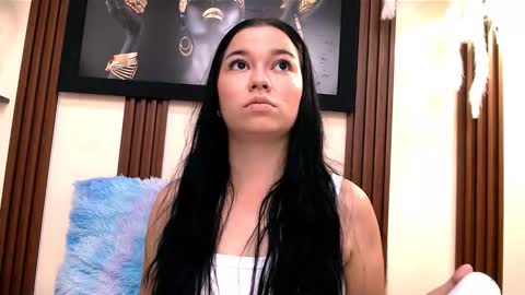 alexia online show from November 2025 07:10:01 PM