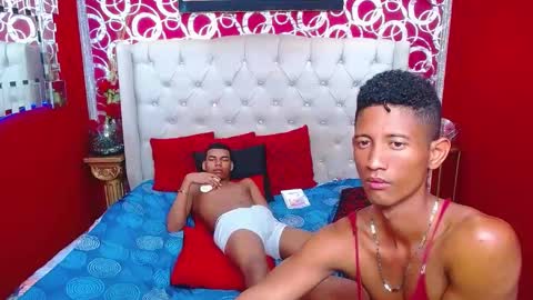 Snapshot of morenoblack23cm chatting on February 2025 01:51:01 AM duohot23 online show from February 2025 01:51:01 AM