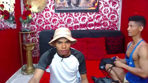 Snapshot of morenoblack23cm chatting on October 2025 07:22:02 PM duohot23 online show from October 2025 07:22:02 PM