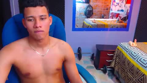 MorenoFullHot online show from December 2024 06:17:01 PM