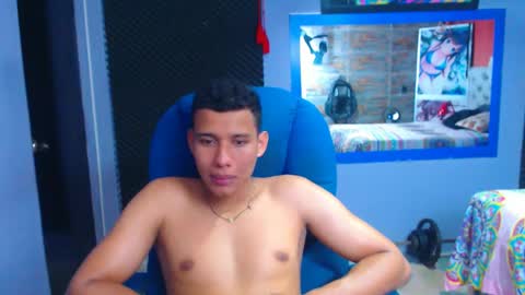 MorenoFullHot online show from December 2024 01:22:02 PM