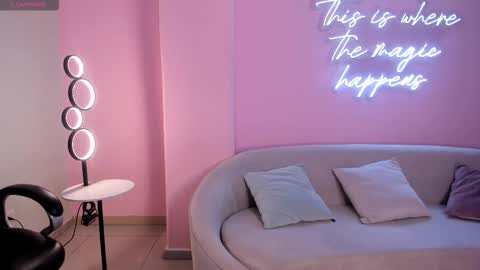 Morgan Hicks online show from February 2026 07:55:02 PM