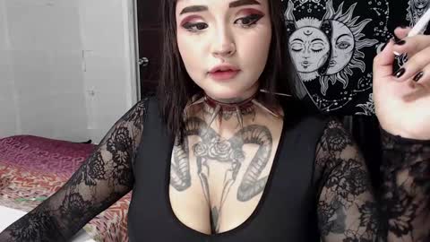 Snapshot of morganmoon1 chatting on October 2025 06:41:01 PM Morgan Moon online show from October 2025 06:41:01 PM