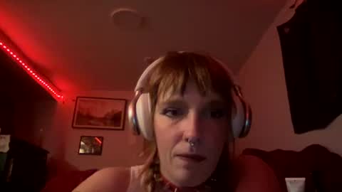 Snapshot of morrigan_danu chatting on October 2025 06:14:02 AM morrigan_danu online show from October 2025 06:14:02 AM