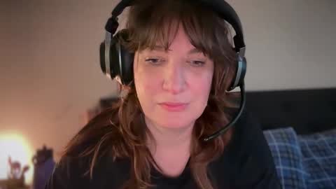 Snapshot of mossy_mommy chatting on April 2026 12:27:01 AM Mossy Mommy online show from April 2026 12:27:01 AM