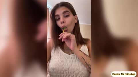 Snapshot of moto_ponchik chatting on October 2025 07:21:02 AM Kris online show from October 2025 07:21:02 AM