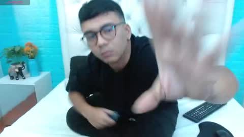 Mou Fly online show from September 2025 12:50:02 PM