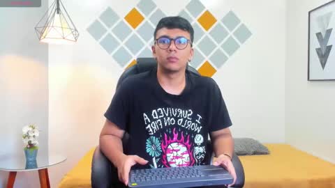 Mou Fly online show from October 2025 11:29:02 AM