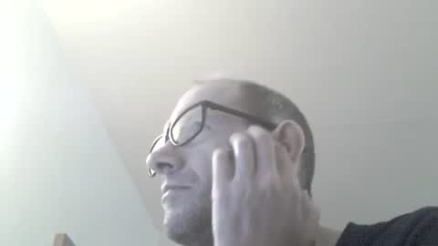 Snapshot of moviem1978 chatting on March 2026 04:33:02 PM Frederik online show from March 2026 04:33:02 PM
