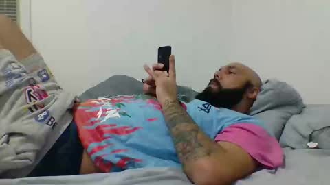 Mr8 online show from December 2024 04:48:02 AM