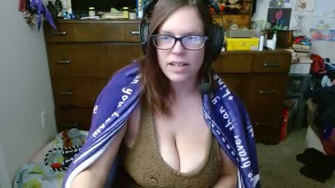 Snapshot of mr_and_mrs_dragon chatting on January 2025 05:42:01 PM Mr and Mrs Dragon online show from January 2025 05:42:01 PM