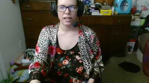 Snapshot of mr_and_mrs_dragon chatting on February 2025 05:53:02 PM Mr and Mrs Dragon online show from February 2025 05:53:02 PM