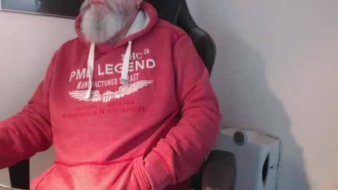 mr_boombastic2021 online show from October 2025 08:43:01 AM