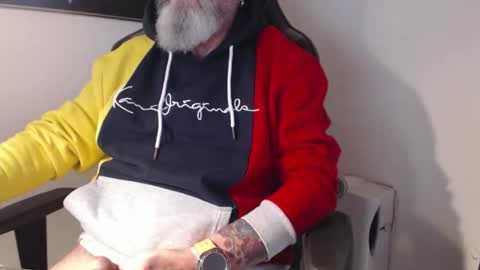 mr_boombastic2021 online show from October 2025 10:25:01 AM