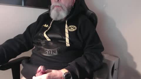 mr_boombastic2021 online show from November 2025 10:37:02 AM